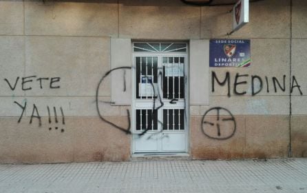 Pintadas en la sede del Linares Deportivo.