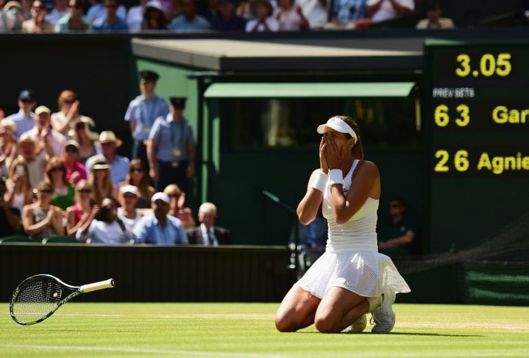 Muguruza celebra su pase a la final de Wimbledon