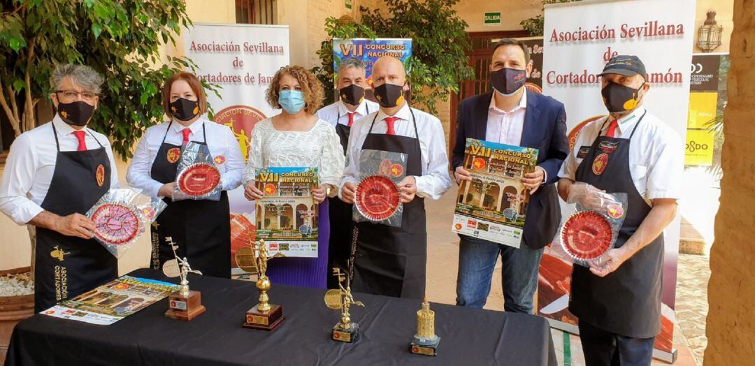Presentación de la final de cortadores de jamón en Sevilla
