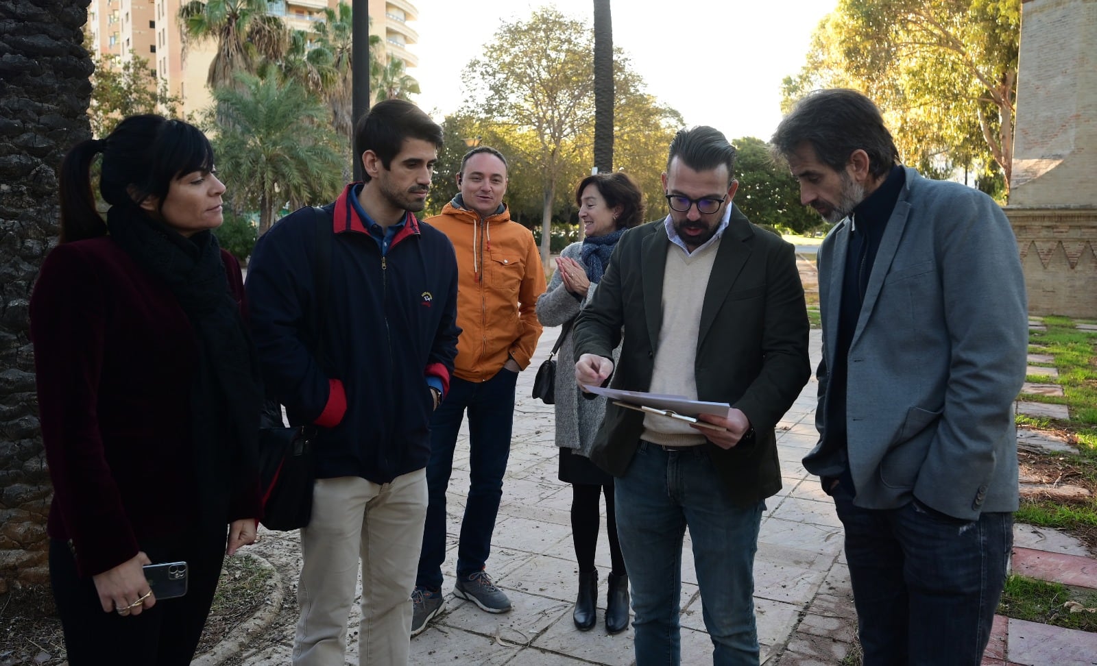 València recupera dos chimeneas industriales de principios del siglo XX