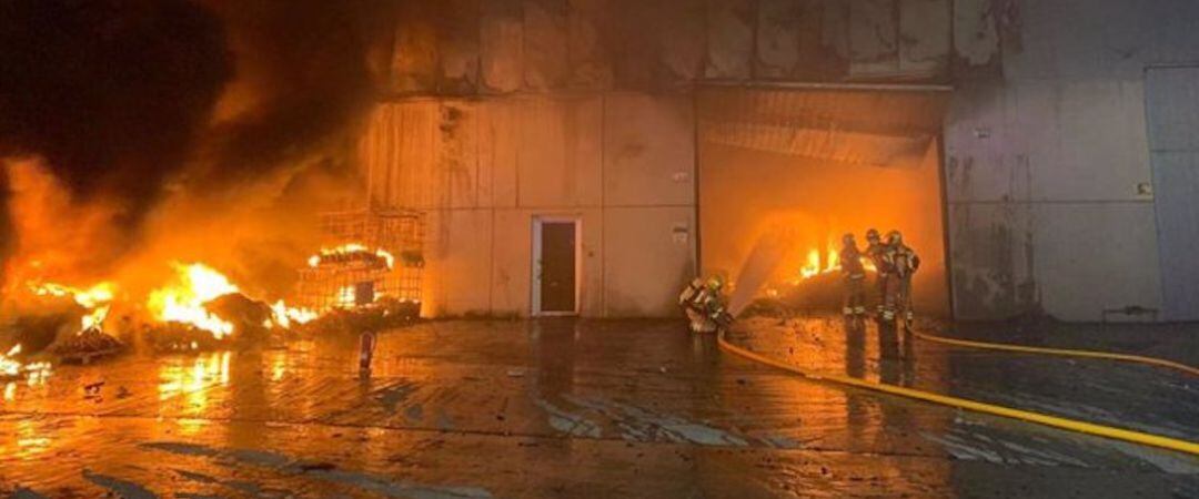 Incendio en el polígono de Vilar do Colo