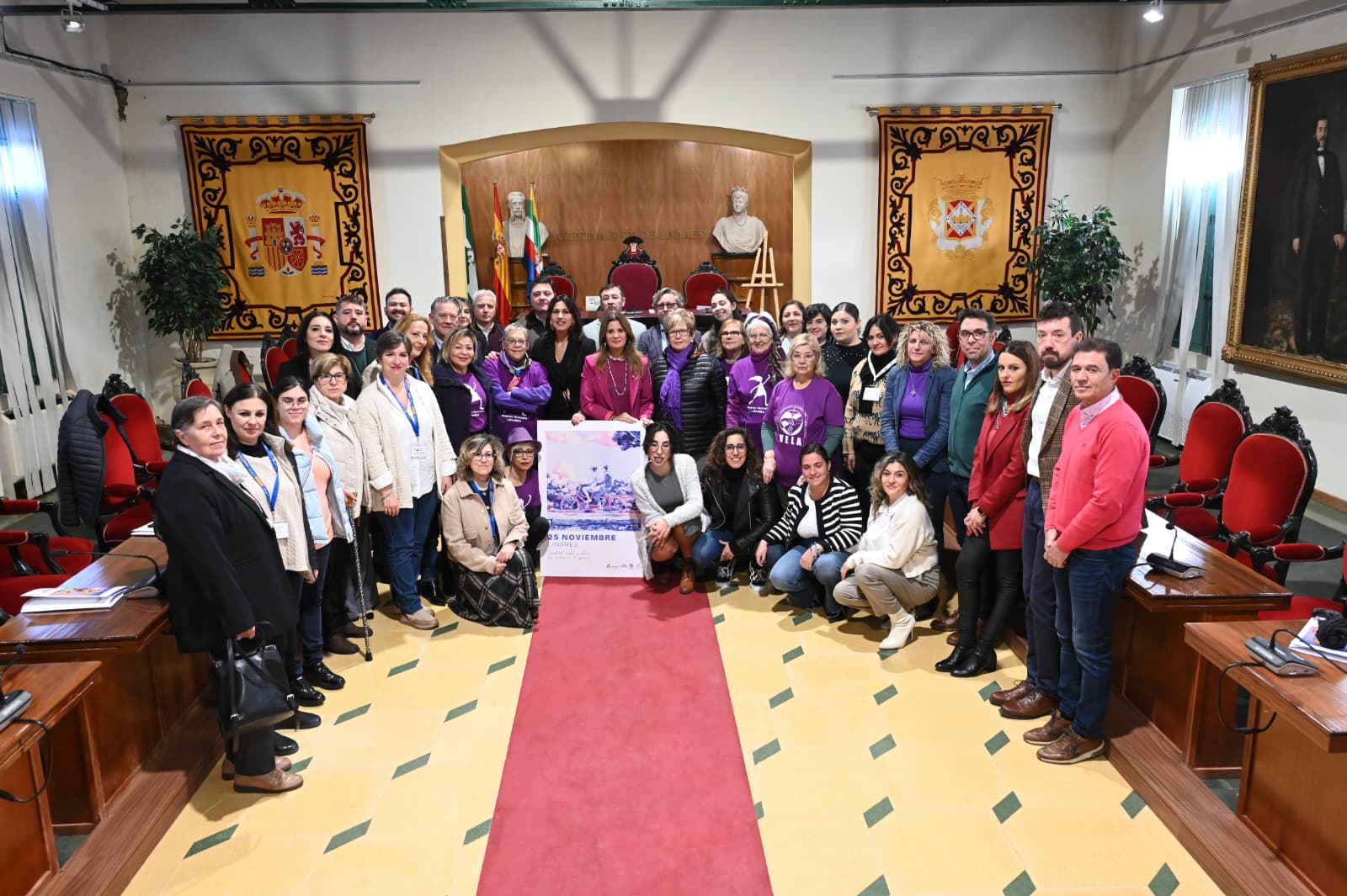 Linares alza la voz contra la violencia machista en el pleno del 25N