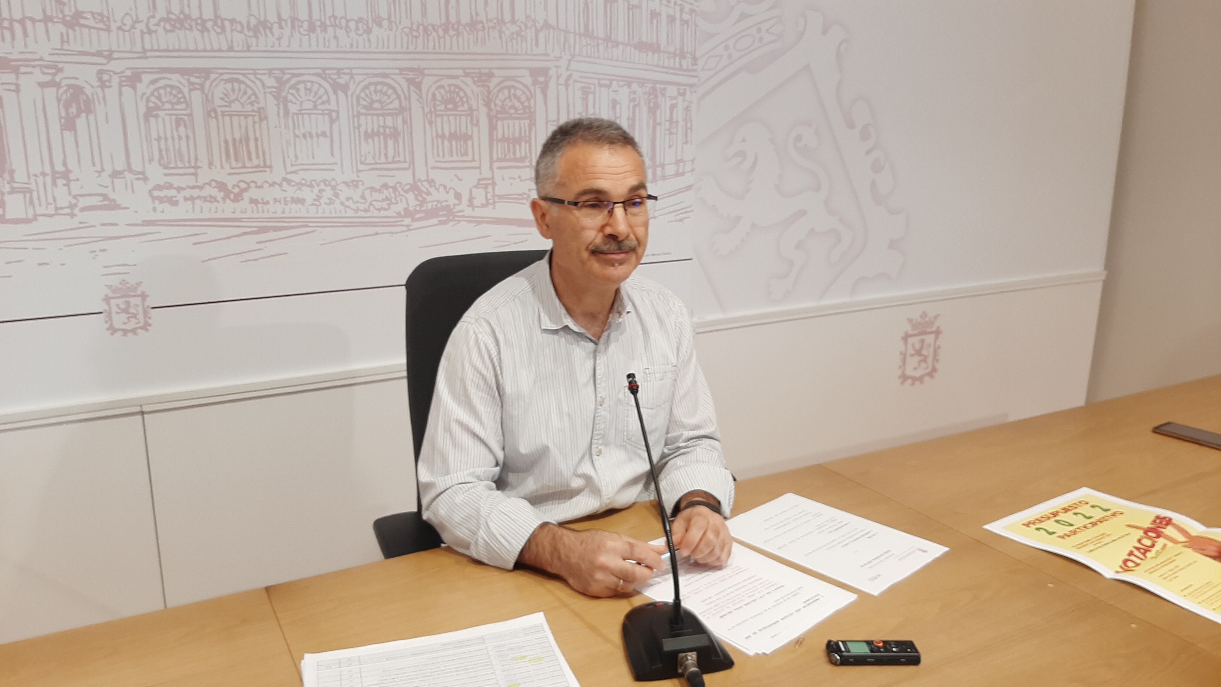 El concejal de Participación Ciudadana, Nicanor Pastrana, presenta los resultados de los Presupuestos Participativos