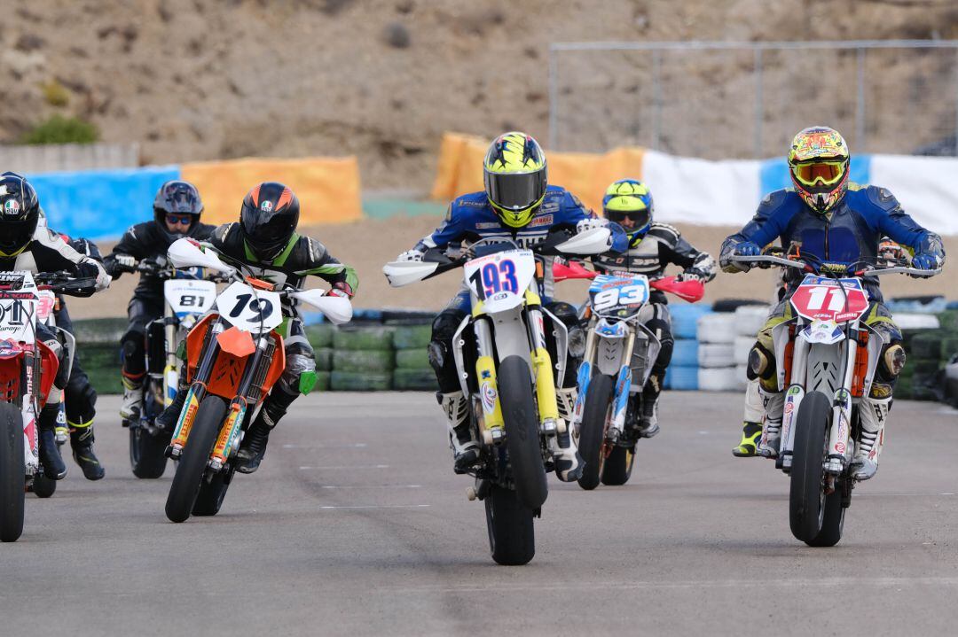 Imagen de la carrera de StreetMotard celebrada este sábado en el Circuito de Jerez