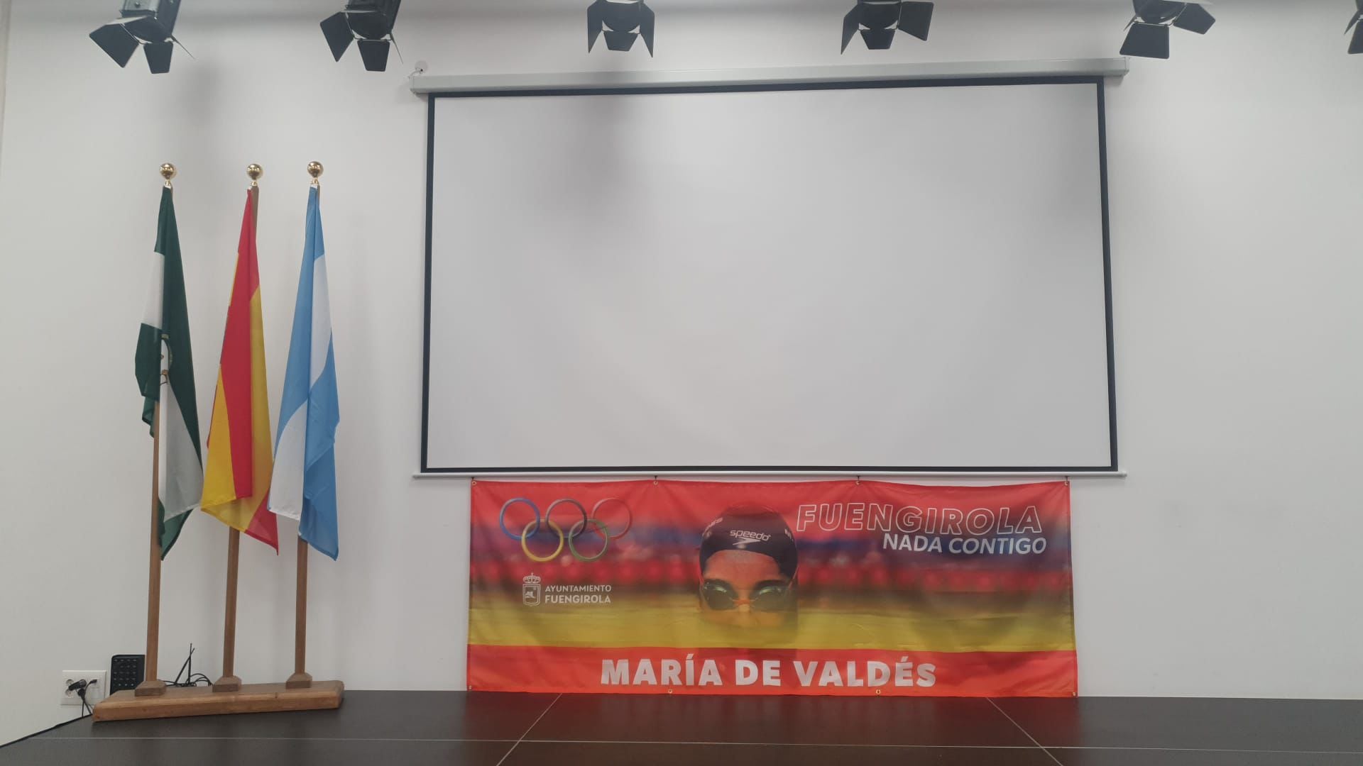 Pantalla Gigante para ver a María de Valdés