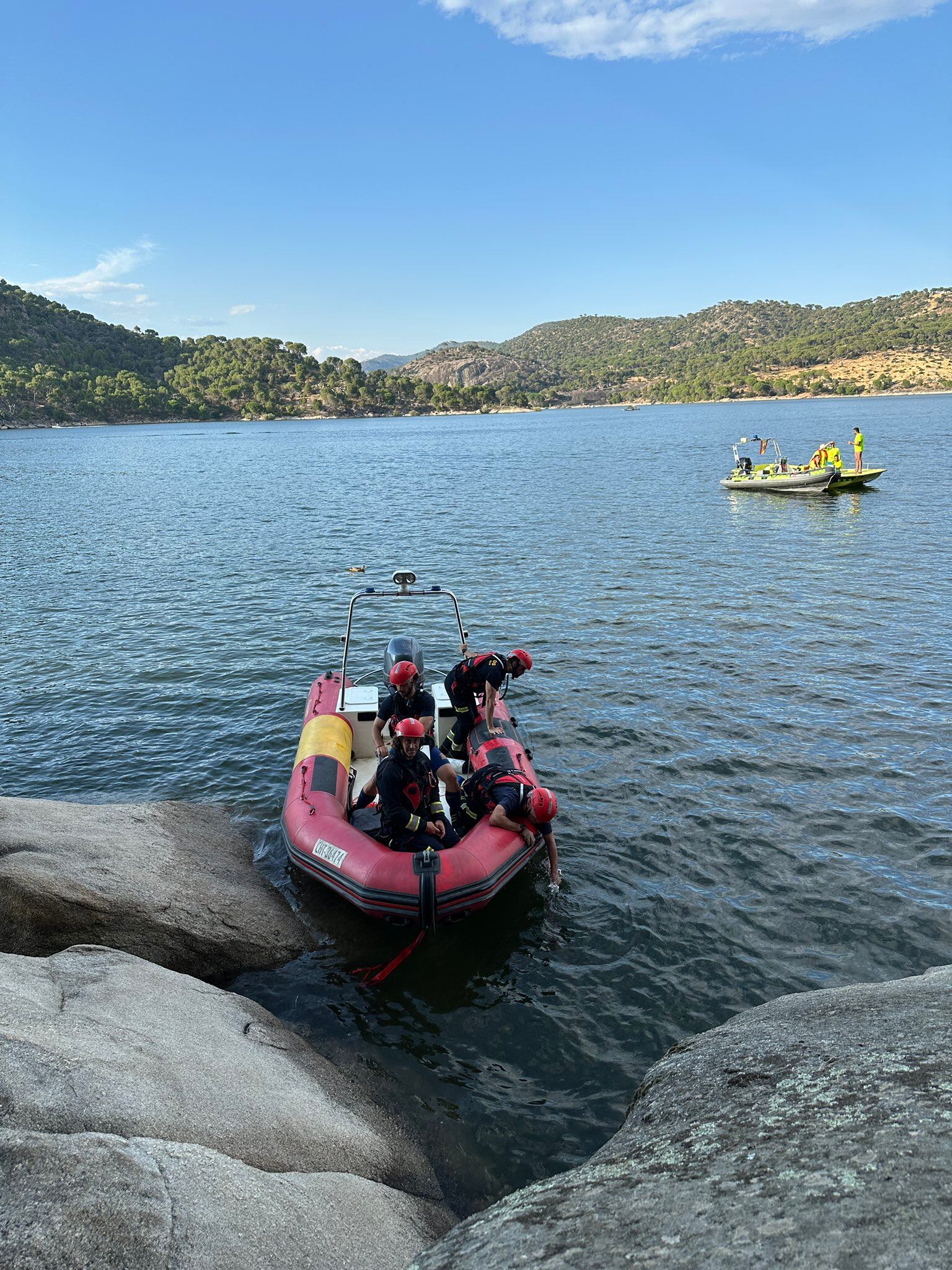 Los servicios de emergencias en el pantano de San Juan