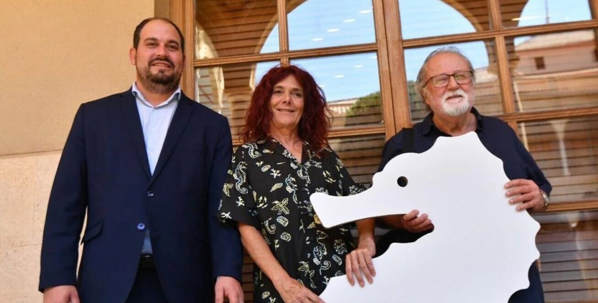 El presidente de la Comisión de Seguimiento del Mar Menor, Mario Ginés Pérez Cervera, y Teresa Vicente