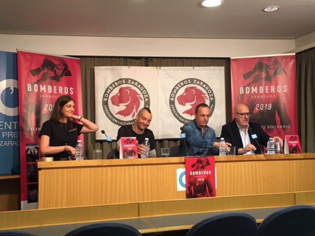 Presentación del Calendario de los Bomberos de Zaragoza para el año 2019 en el Centro de Prensa