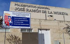 Fachada del polideportivo de Brunete