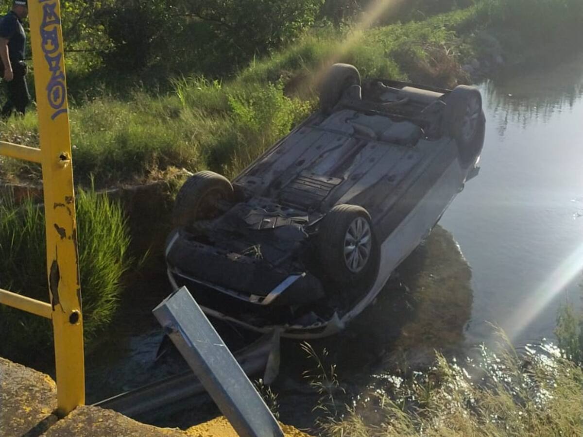 Si vas "positivo" acabas en el río y sin carnet (con suerte)