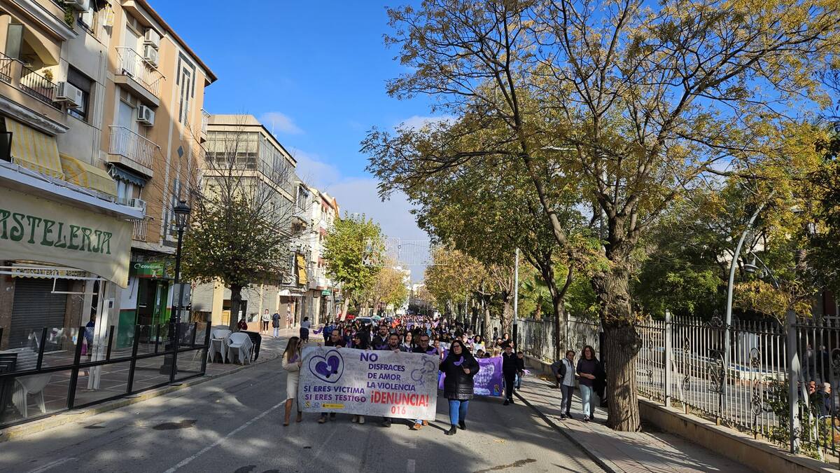 Concentración-Marcha Contra la Violencia de Género en Jódar, ‘¡Si te maltrata, Vuela!