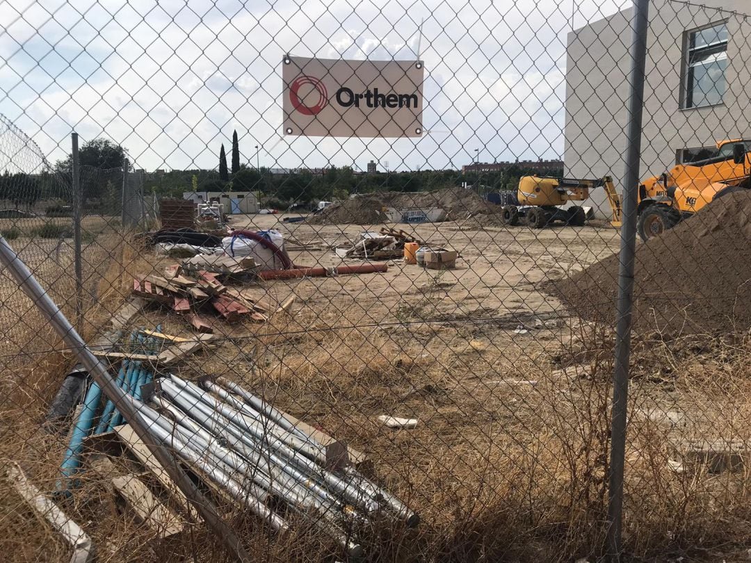 Imagen del estado de las obras en el CEIP Miguel de Cervantes de Getafe este verano