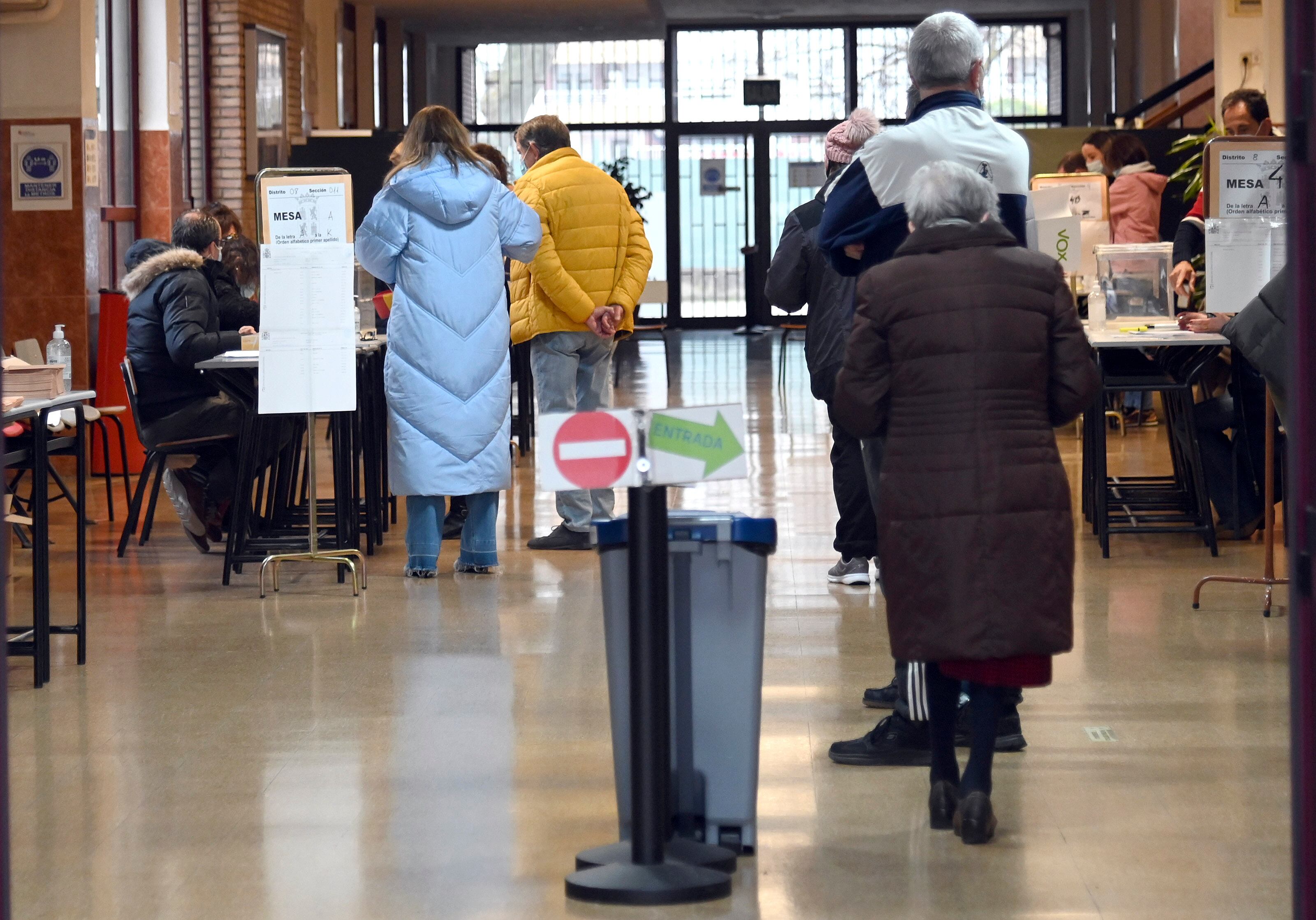 La jornada electoral ha arrancado sin incidencias en León