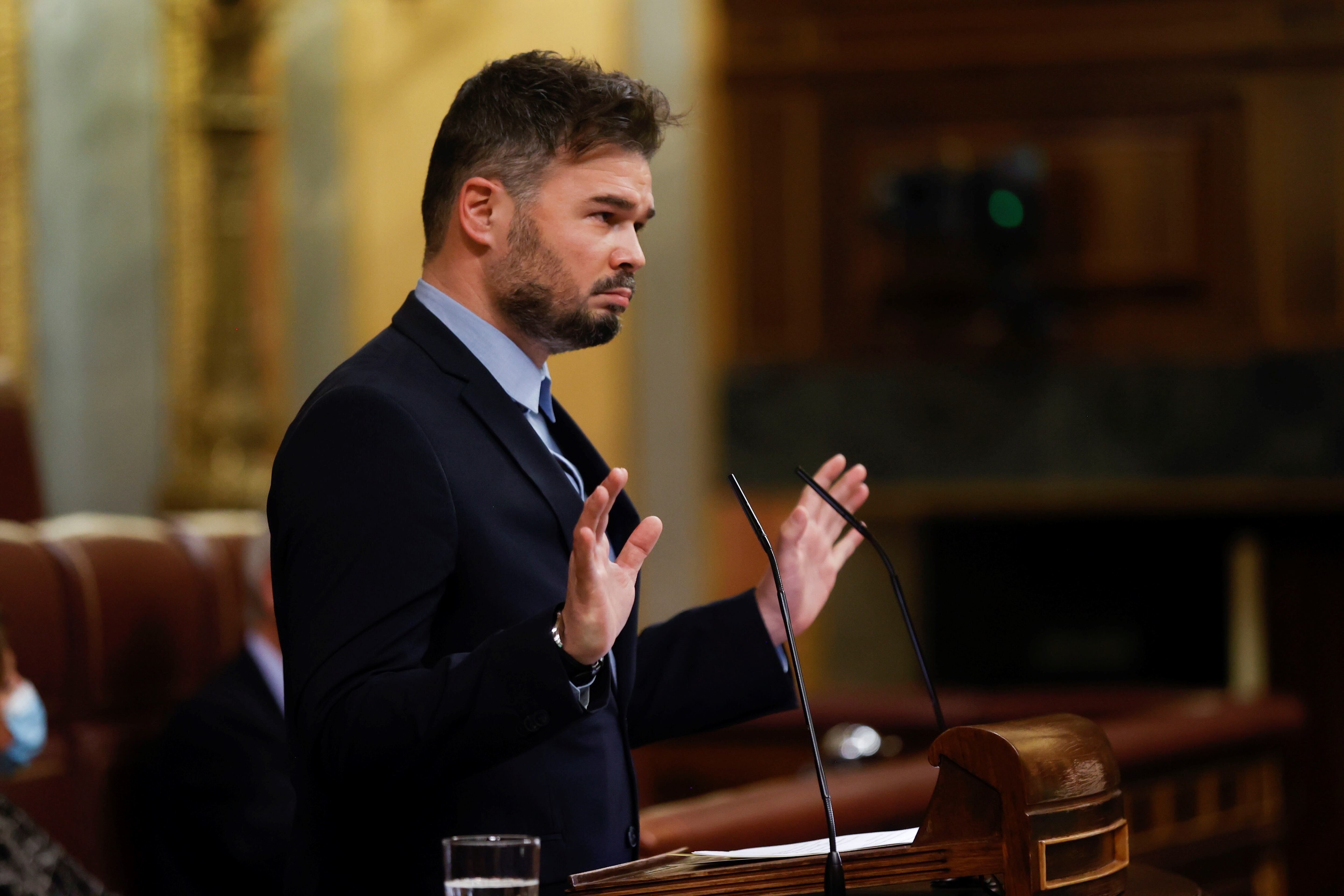 MADRID, 03/02/2022.- El portavoz de ERC en el Congreso, Gabriel Rufián, interviene durante el pleno del Congreso de los Diputados que debate y vota este jueves la convalidación de la reforma laboral pactada entre Gobierno y agentes sociales y aprobada por decreto ley. EFE/ Juan Carlos Hidalgo
