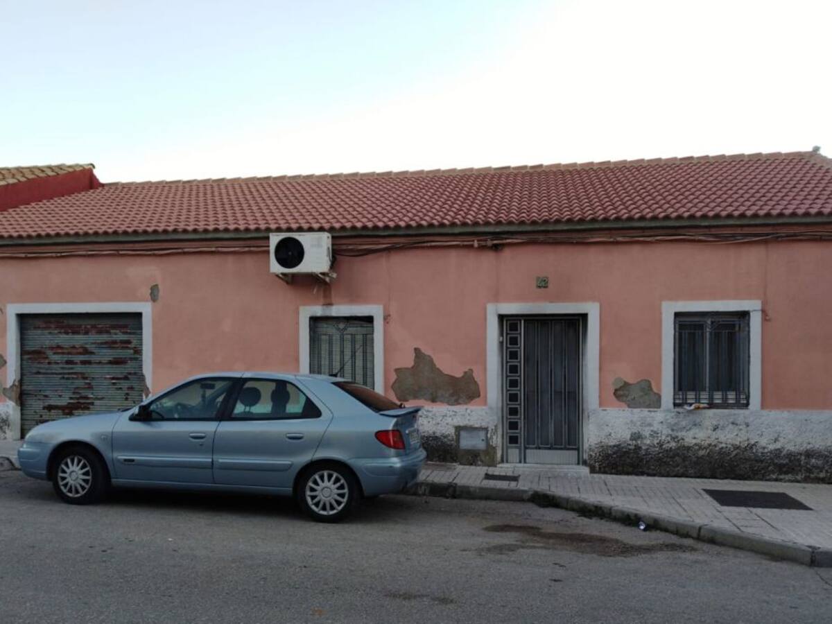 Afectado por inhalación de humo un hombre en un incendio en Camino de Masegosas