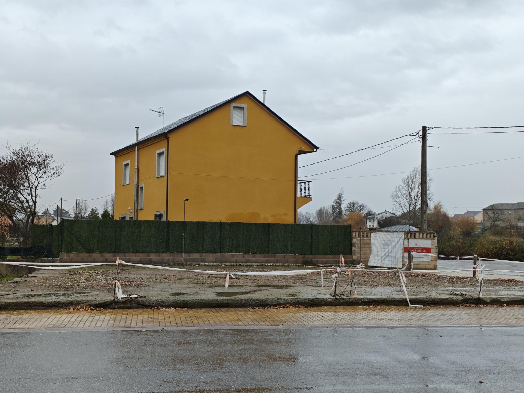 Solar en Carracedo para edificar viviendas