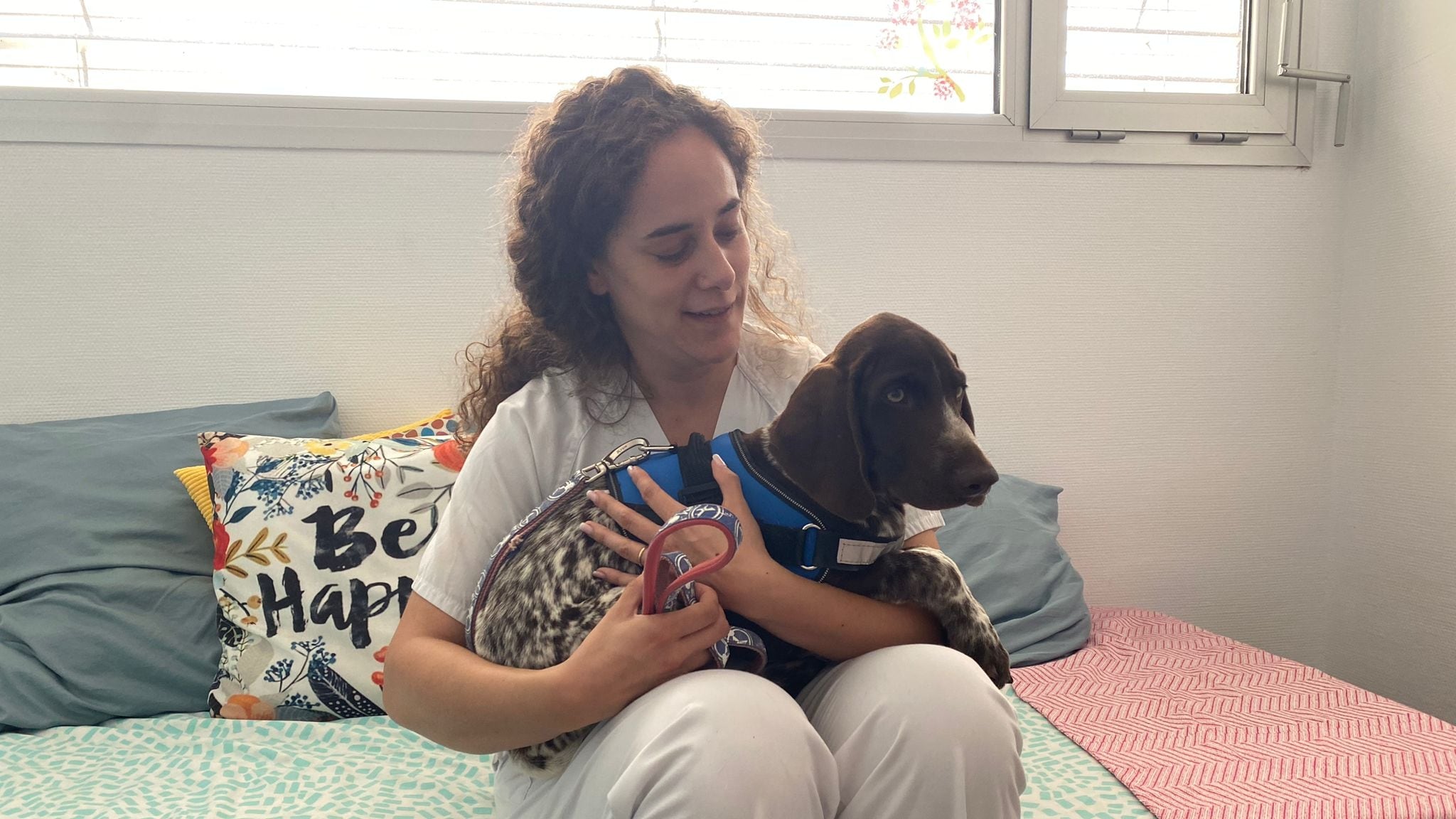 Primera sesión de caninoterapia en el Hospital General Universitario de Elda