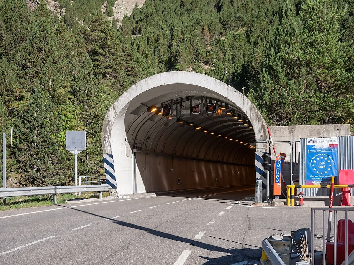 El PSOE pide minimizar al máximo los cierres del túnel de Bielsa-Aragnouet