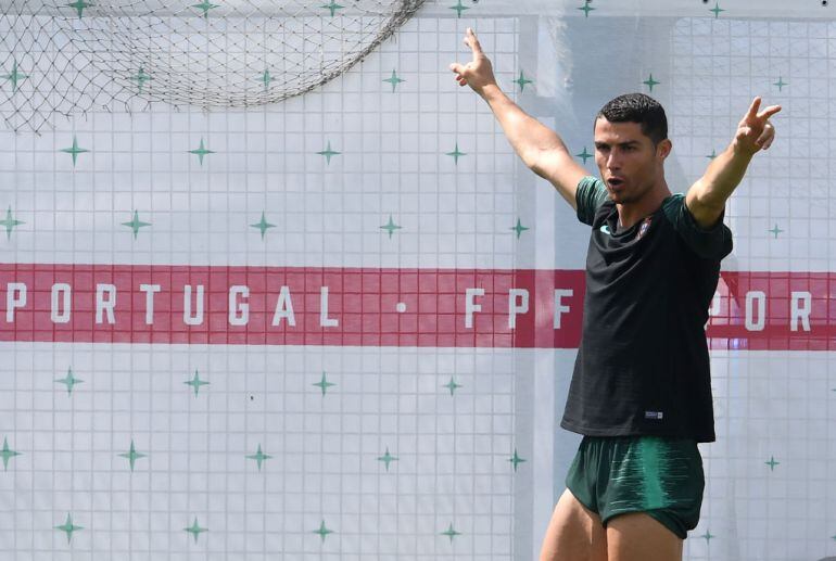 Cristiano Ronaldo durante un entrenamiento de la selección portuguesa de fútbol