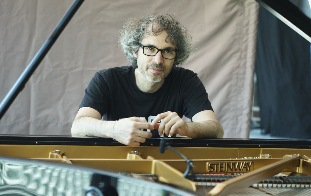 El pianista James Rhodes en junio, antes de su concierto en el festival &#039;Noches del botánico&#039; en Madrid.