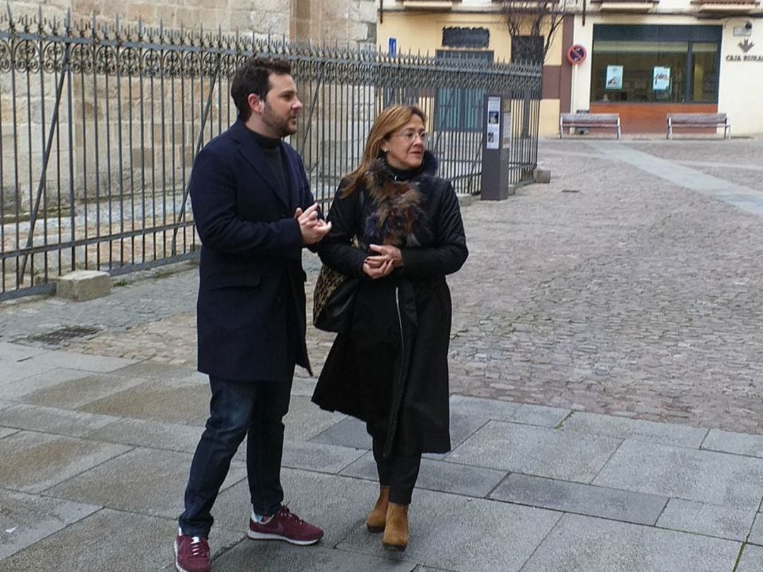 Los concejales del PP en el Ayuntamiento de Zamora,Víctor López de la Parte y Maria Teresa Martín Pozo