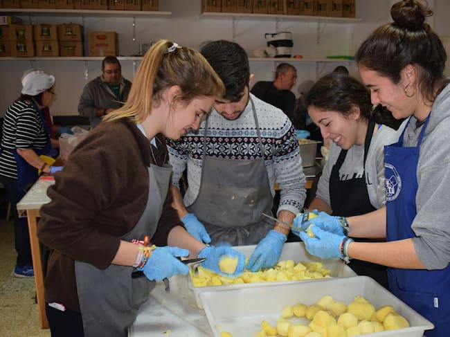 Los voluntarios que trabajan en la ONG malagueña