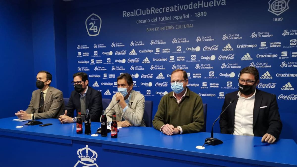 Manolo Zambrano presenta su dimisión como presidente del Recre