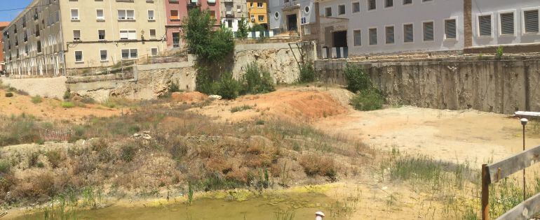 Obras del aparcamiento de la calle Astrana Marín, en Cuenca.