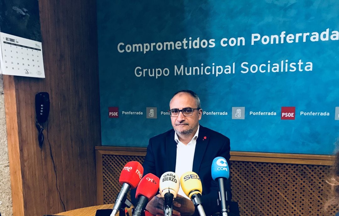 Rueda de prensa en el grupo municipal socialista