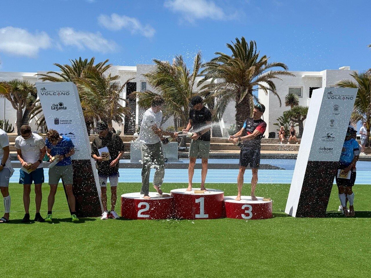 Podio masculino de la 42ª edición del Club La Santa Volcano Triathlon.