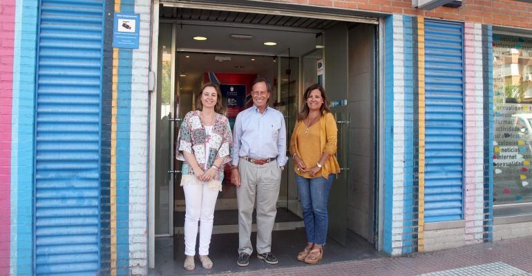 Ignacio García de Vinuesa visita el centro de jóvenes Imagina