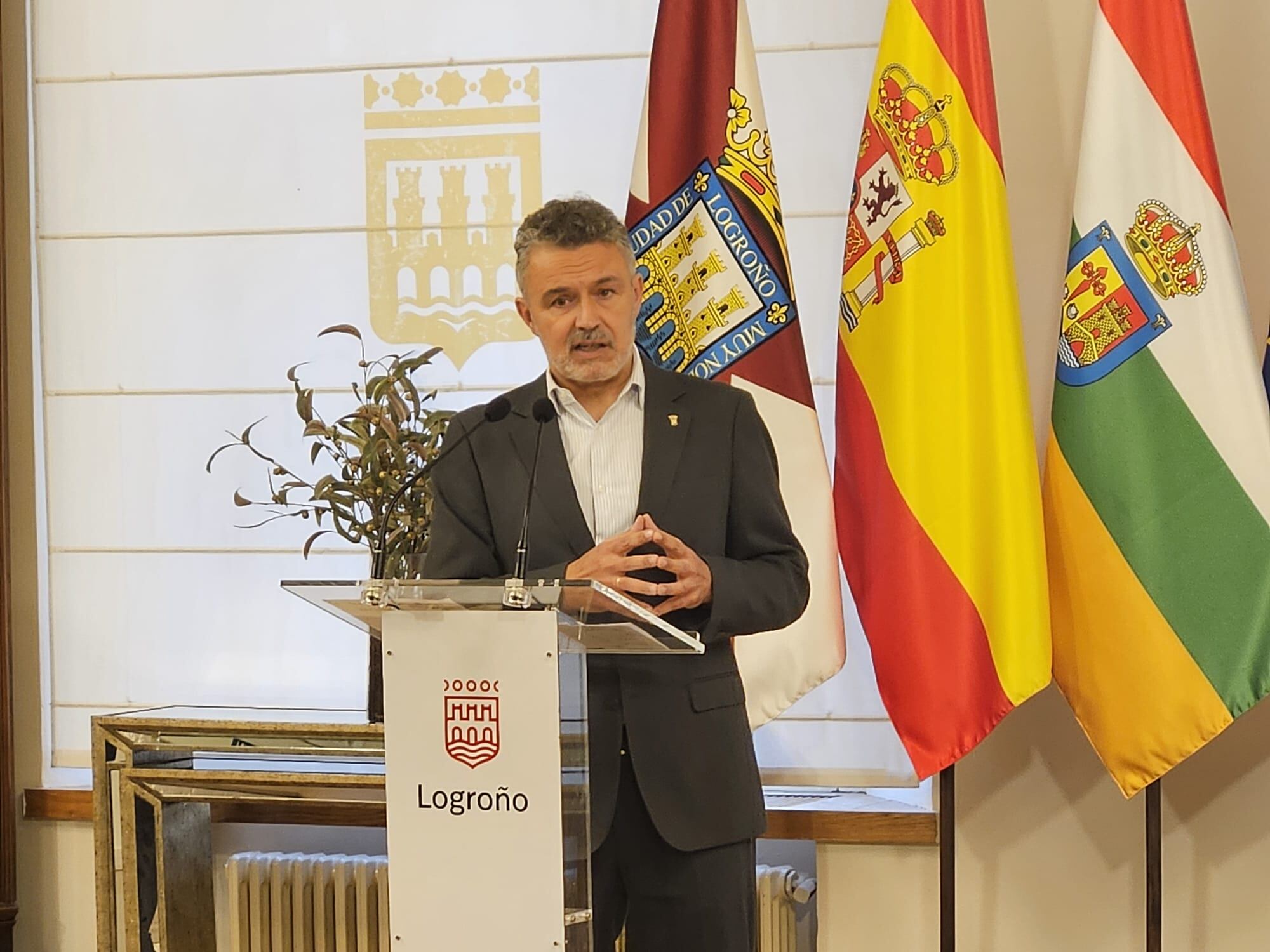 Conrado Escobar, alcalde de Logroño