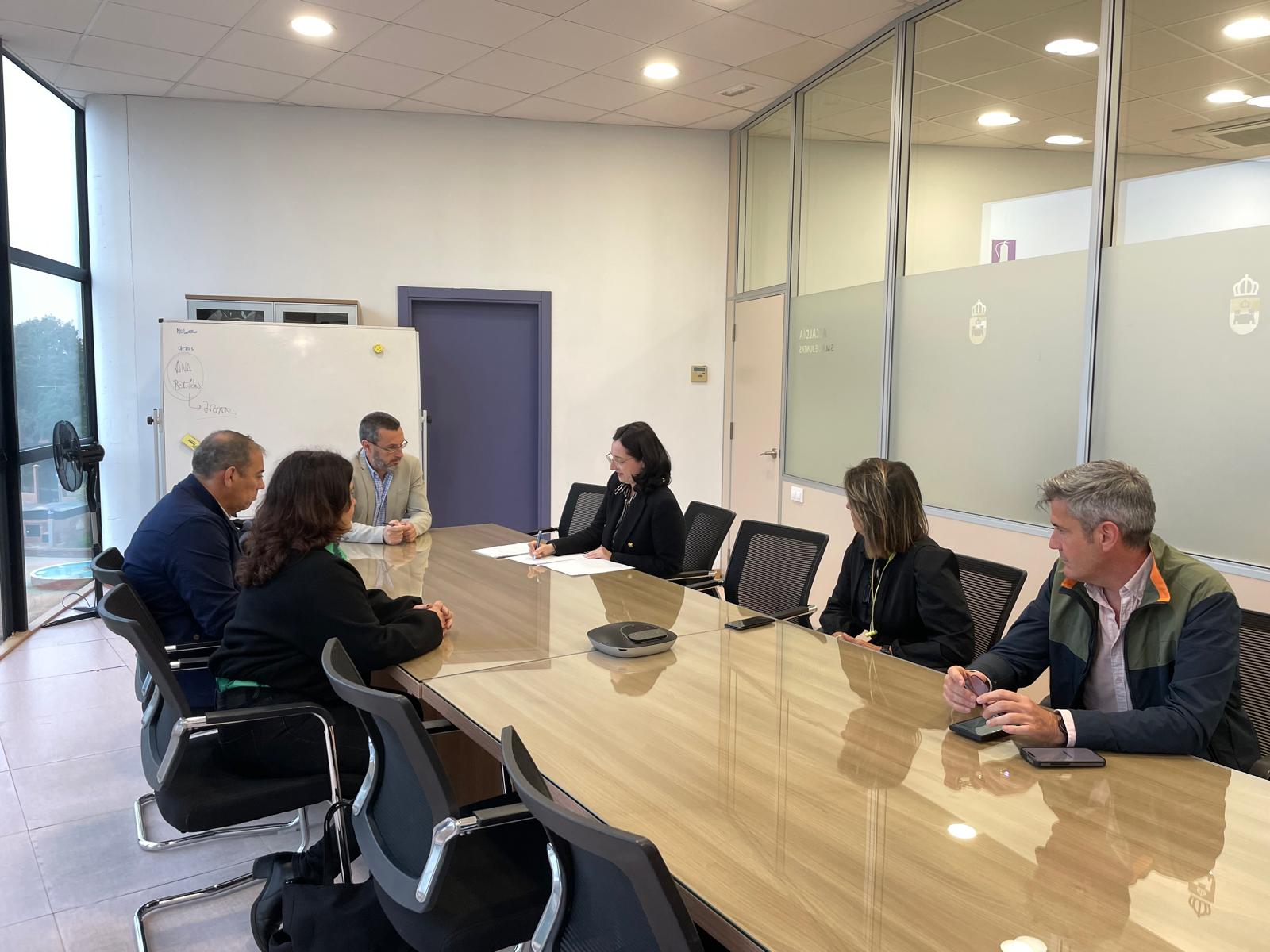 Un momento de la reunión de hoy en el Ayuntamiento