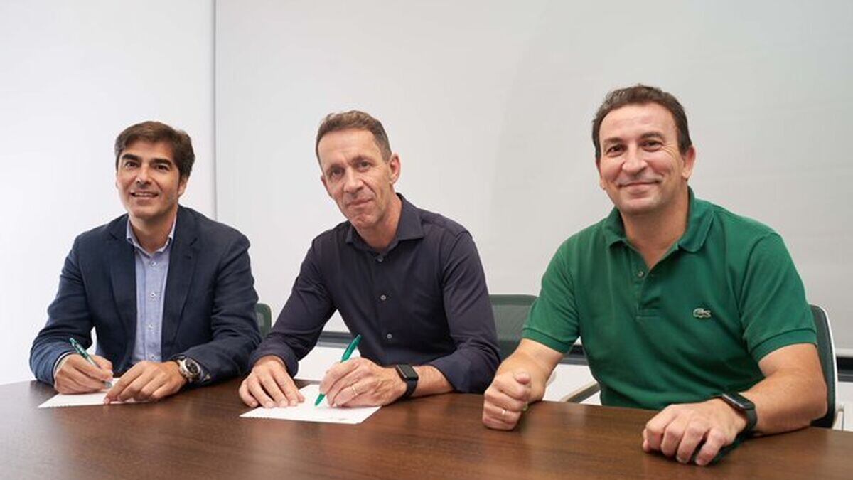 De izquierda a derecha, Ángel Haro, Ramón Planes y López Catalán