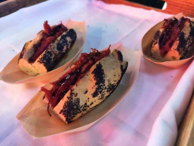 Brioche relleno de pato a la pekinesa