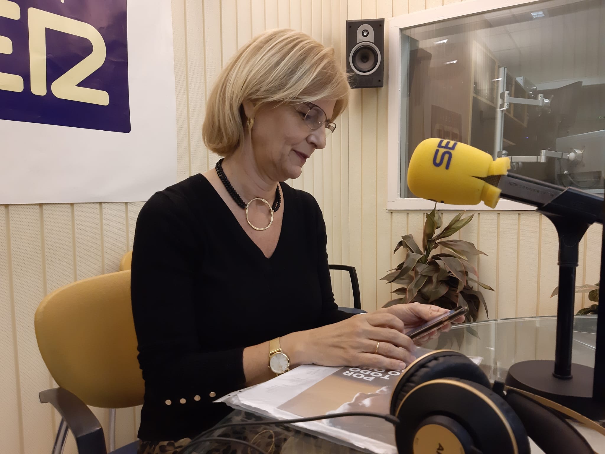 María José García-Pelayo durante una entrevista en Radio Jerez