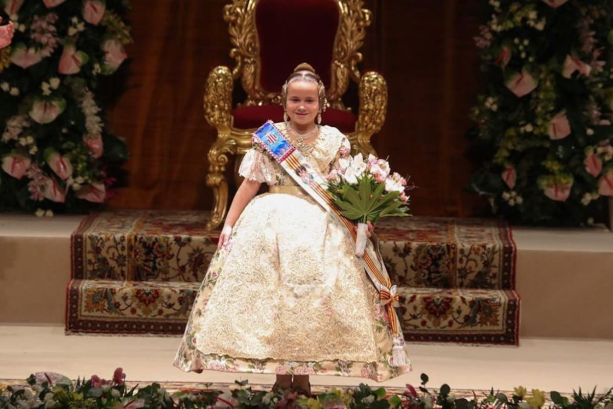Exaltación de Carla García como fallera mayor infantil de València 2020