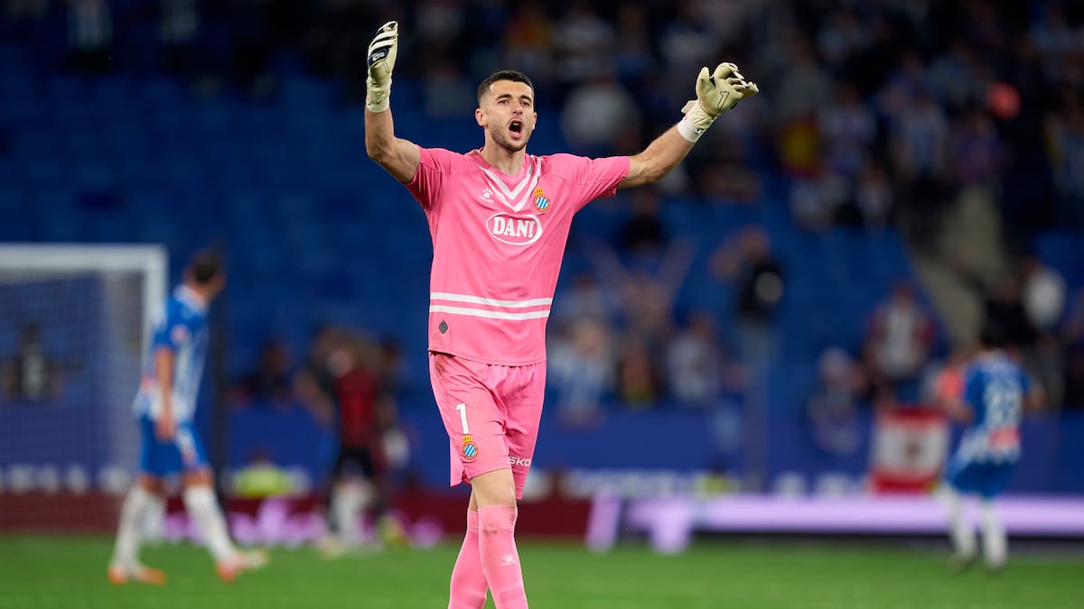 El Barça vol fitxar a Joan Garcia: el club treballa amb la idea de cedir-lo a un equip de Primera Divisió