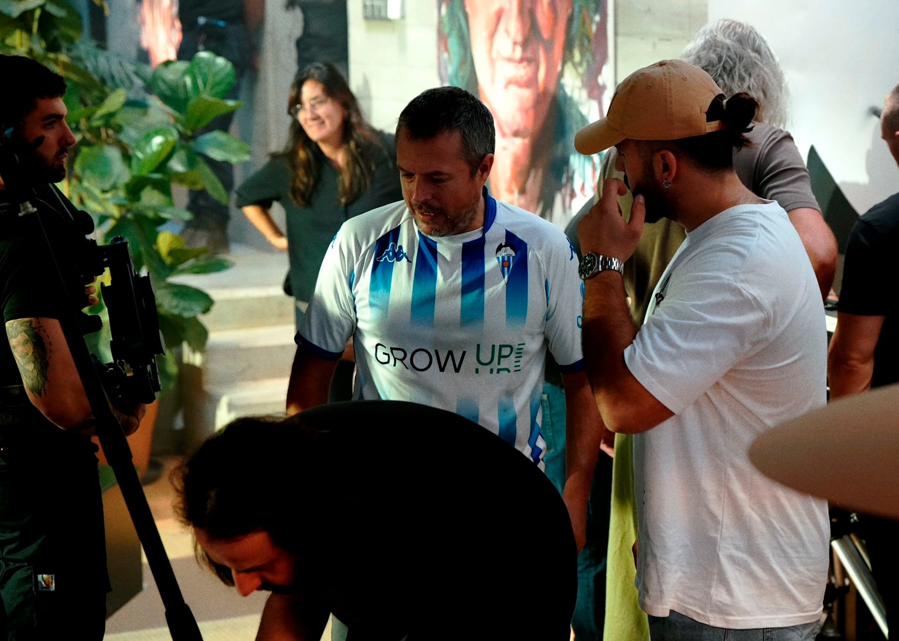 Tirso Calero, con camiseta del Alcoyano, durante el rodaje de la película 'Tarántula'