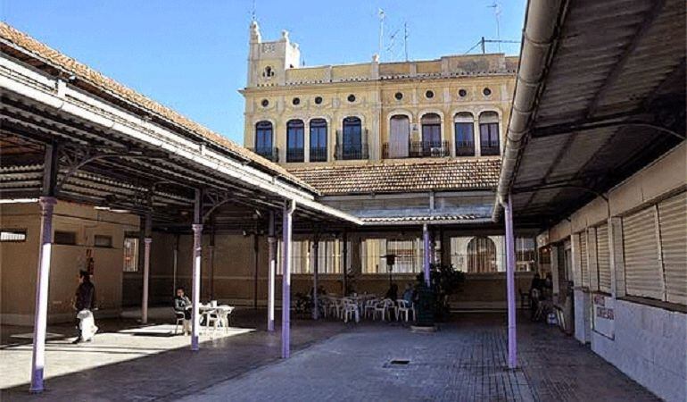 imagen actual del interior del mercado del Grao