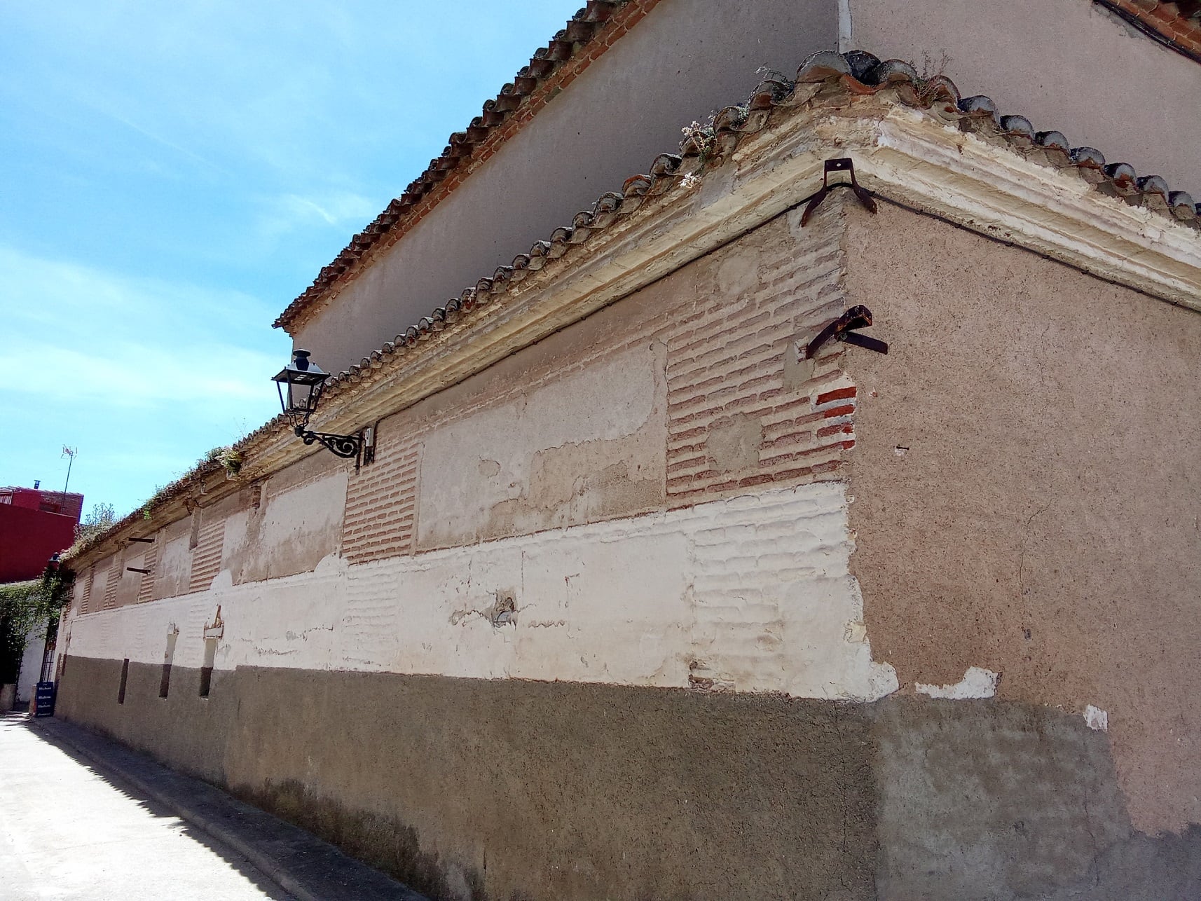 Fachada de la Casa de la Tercia de San Martín de Pusa