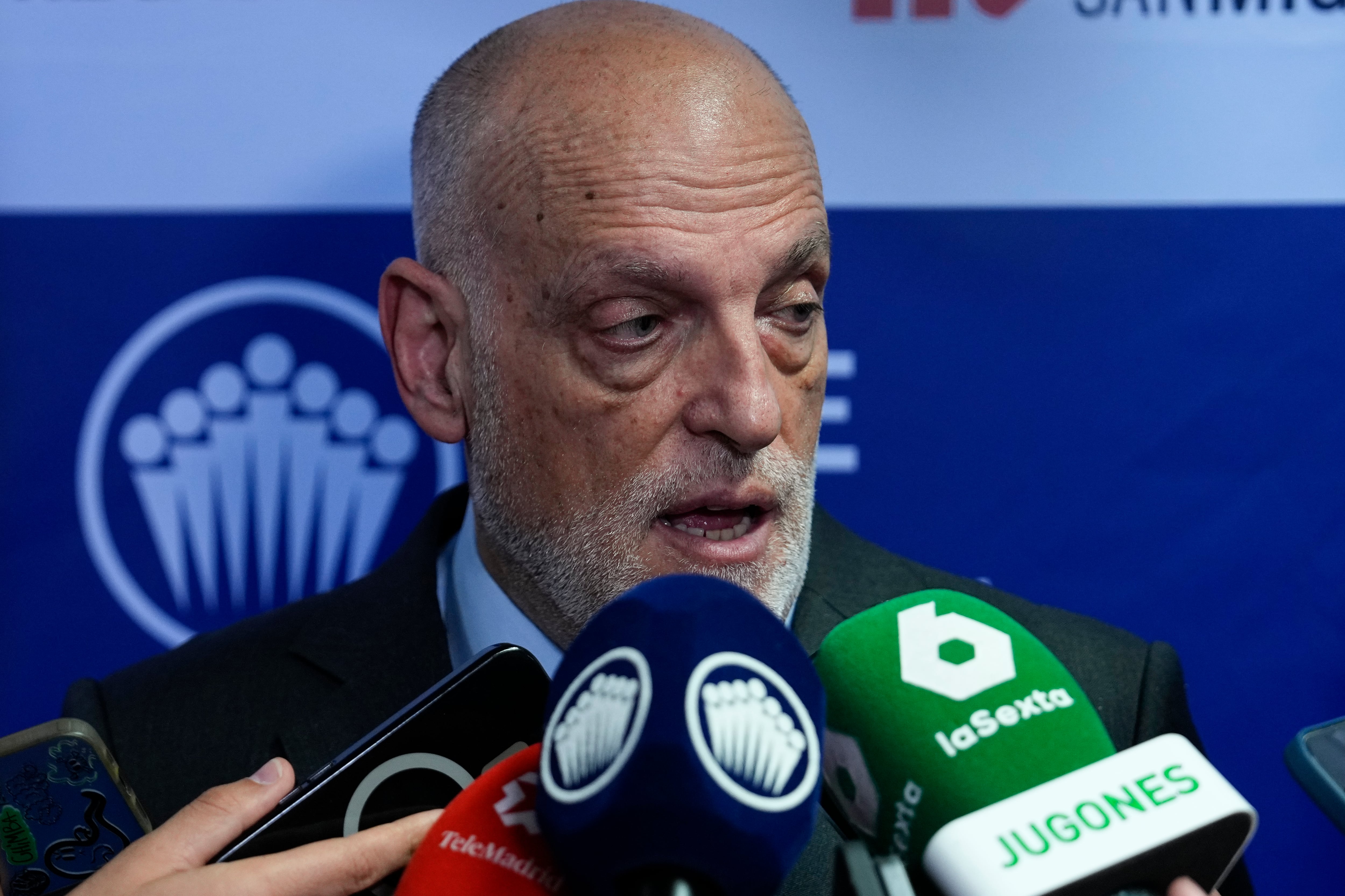 Javier Tebas atiende a los medios durante un acto el pasado verano