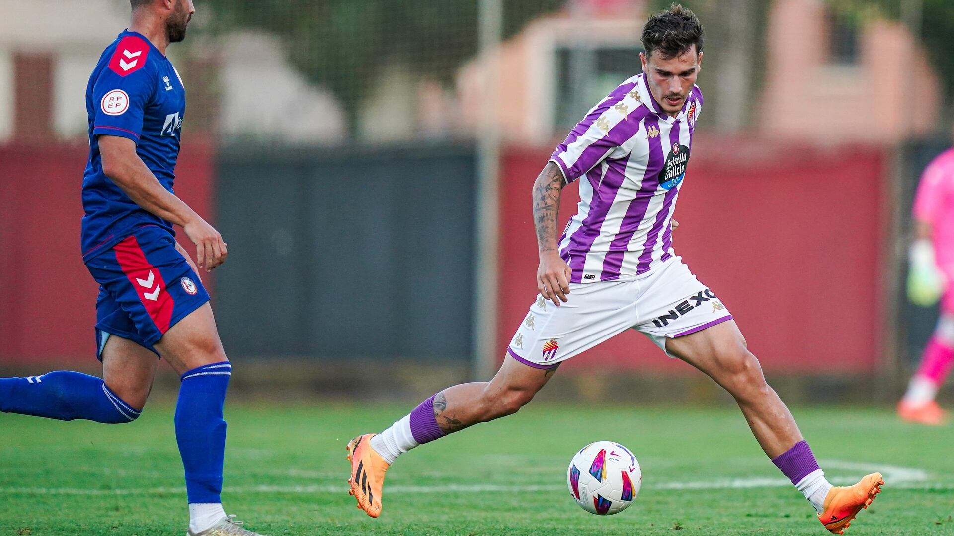 Hugo Vallejo con la camiseta del Real Valladolid