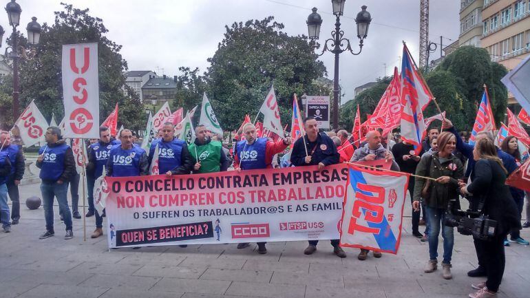 Concentración ante o concello de Lugo