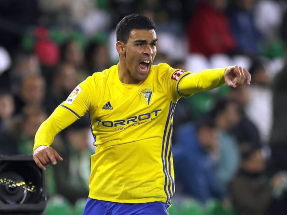 El Cádiz le hace cinco goles y un roto al Betis y se mete en octavos