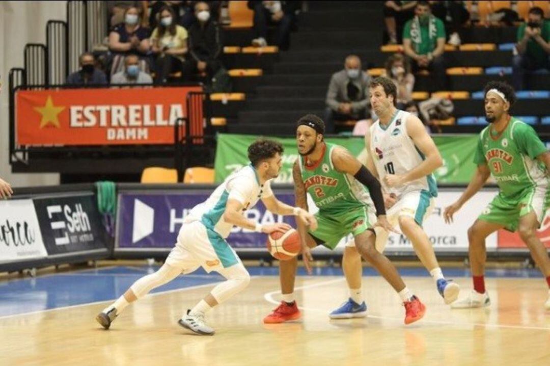 L'equip illenc va lluitar fins al darrer segon però no va poder superar el desavantatge que s'arrossegava de l'anada.