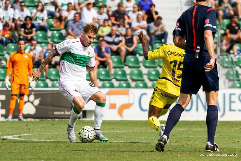 Mandi haciendo un ejercicio físico