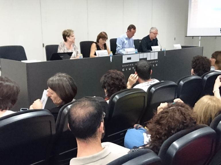 Reunión en el Centro de Congresos en materia de bibliotecas y archivos