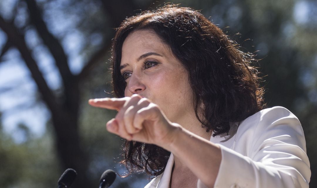 La presidenta de la Comunidad de Madrid y candidata a la reelección por el PP, Isabel Díaz Ayuso, interviene durante un acto del partido en Collado Villalba