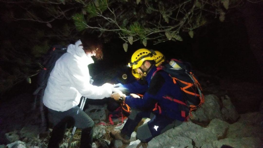 Rescate de la senderista en la sierra del Endrinal